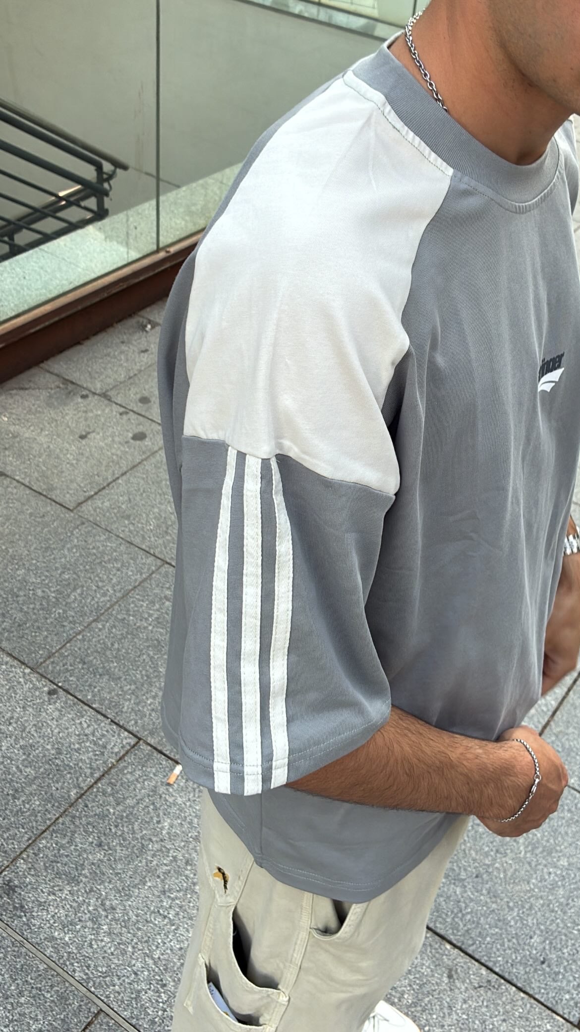 STRIPES T-SHIRT