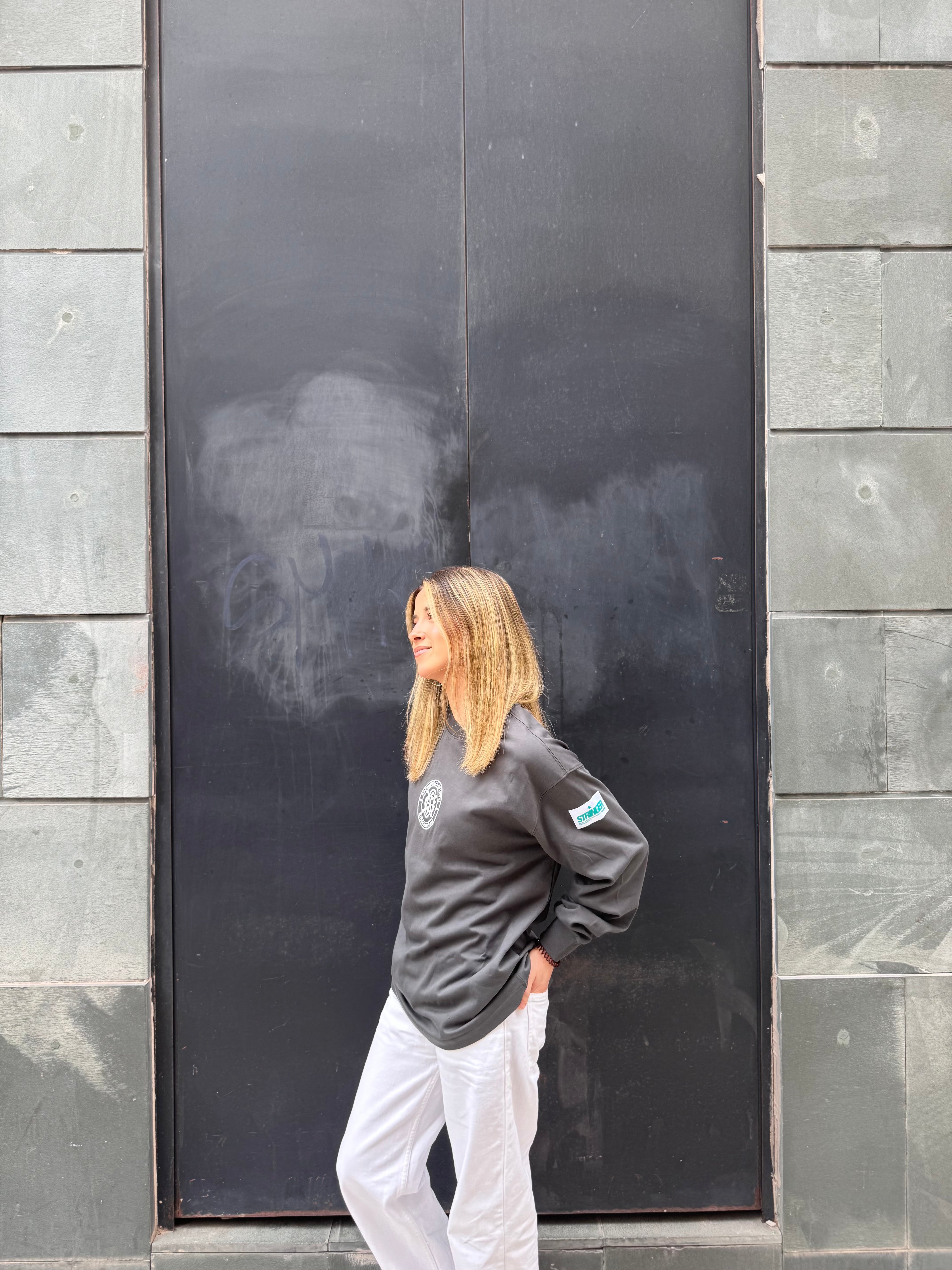 BLACK LONG-SLEEVE