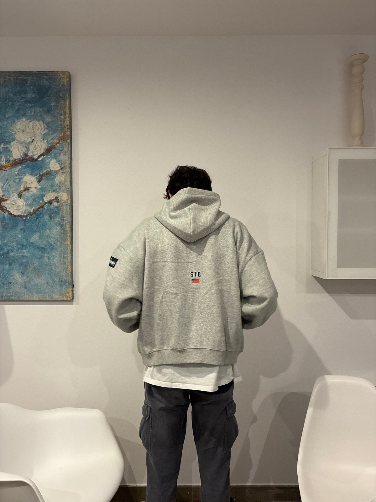GREY ZIPPER HOODIE